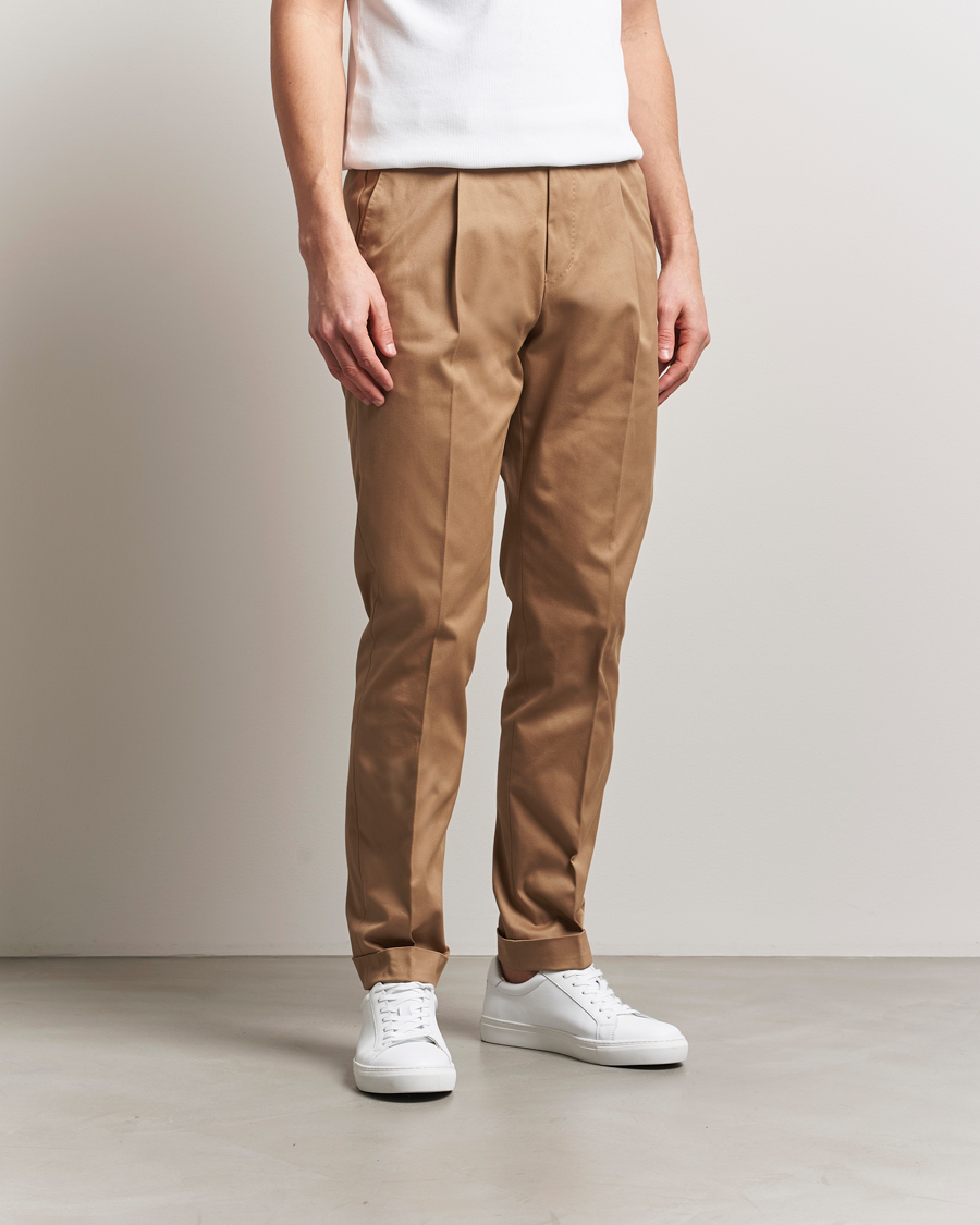 Herre | Bukser | Tiger of Sweden | Tenuta Pleated Cotton Trousers Beige