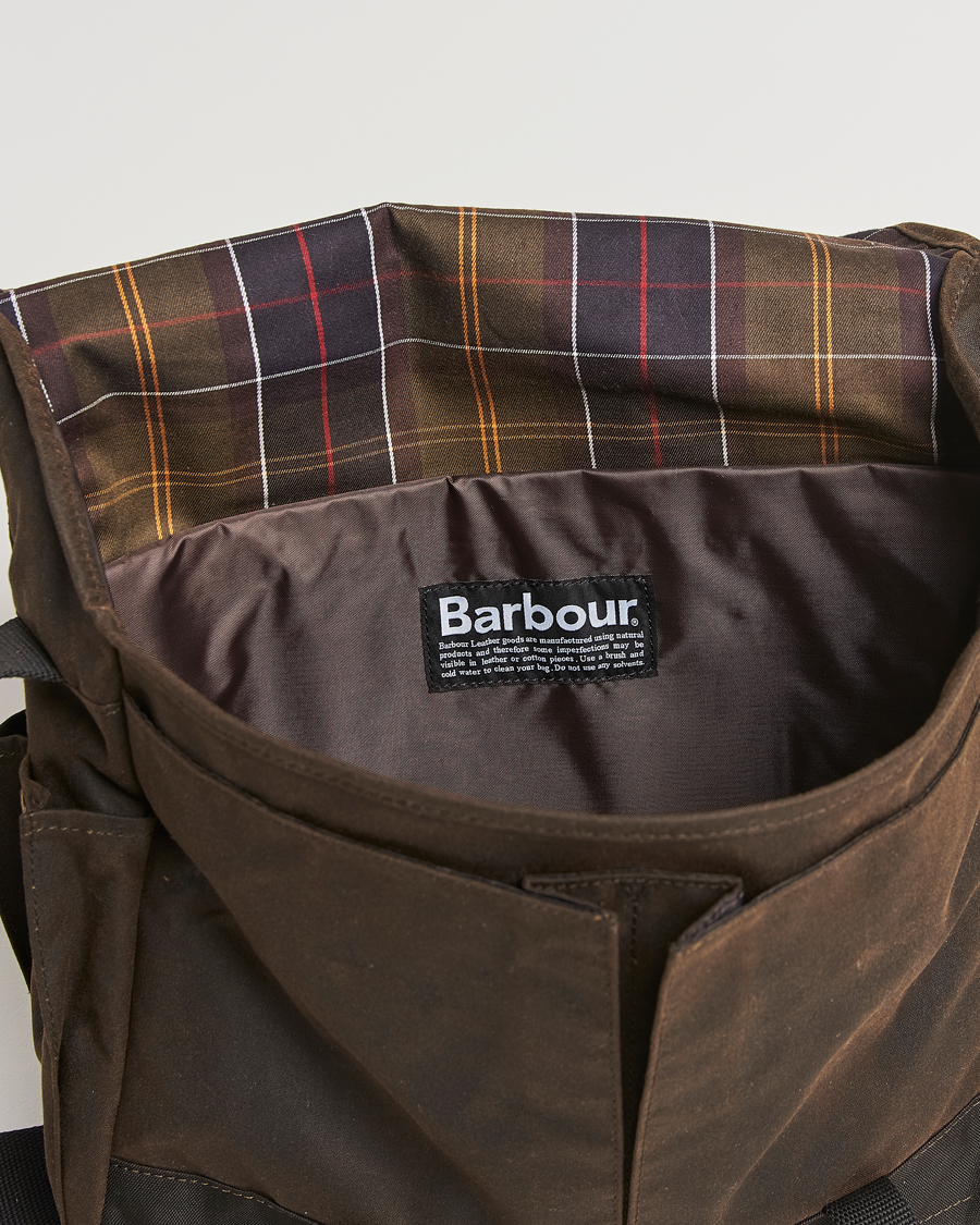 Herre | Barbour Lifestyle Essential Wax Messenger Bag Olive | Barbour Lifestyle | Essential Wax Messenger Bag Olive