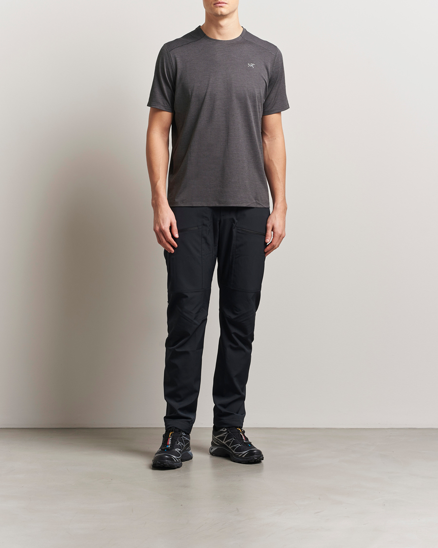 Herre | T-Shirts | Arc'teryx | Cormac Crew Neck T-Shirt Black Heather