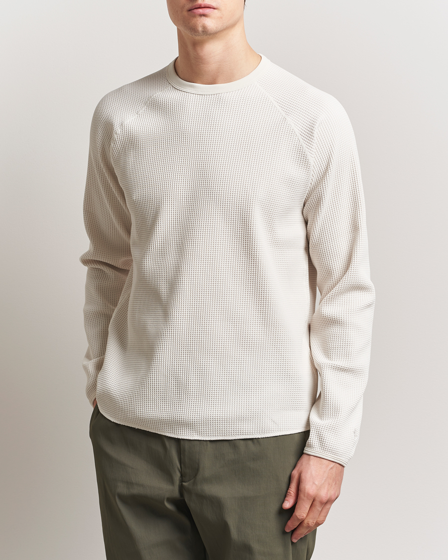 Herre | T-Shirts | Goldwin | WF Light Long Sleeve T-Shirt Ivory