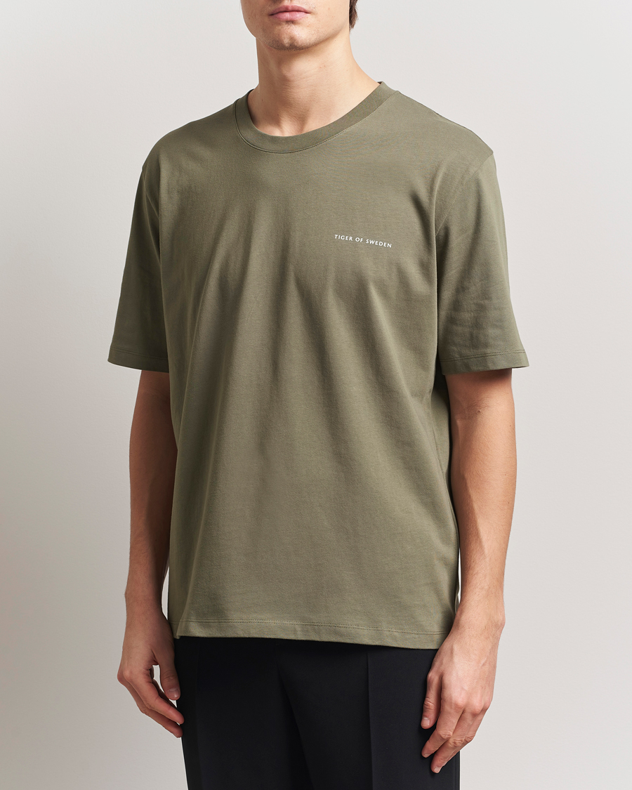Herre | T-Shirts | Tiger of Sweden | Pro Cotton Logo T-Shirt Dusty Green