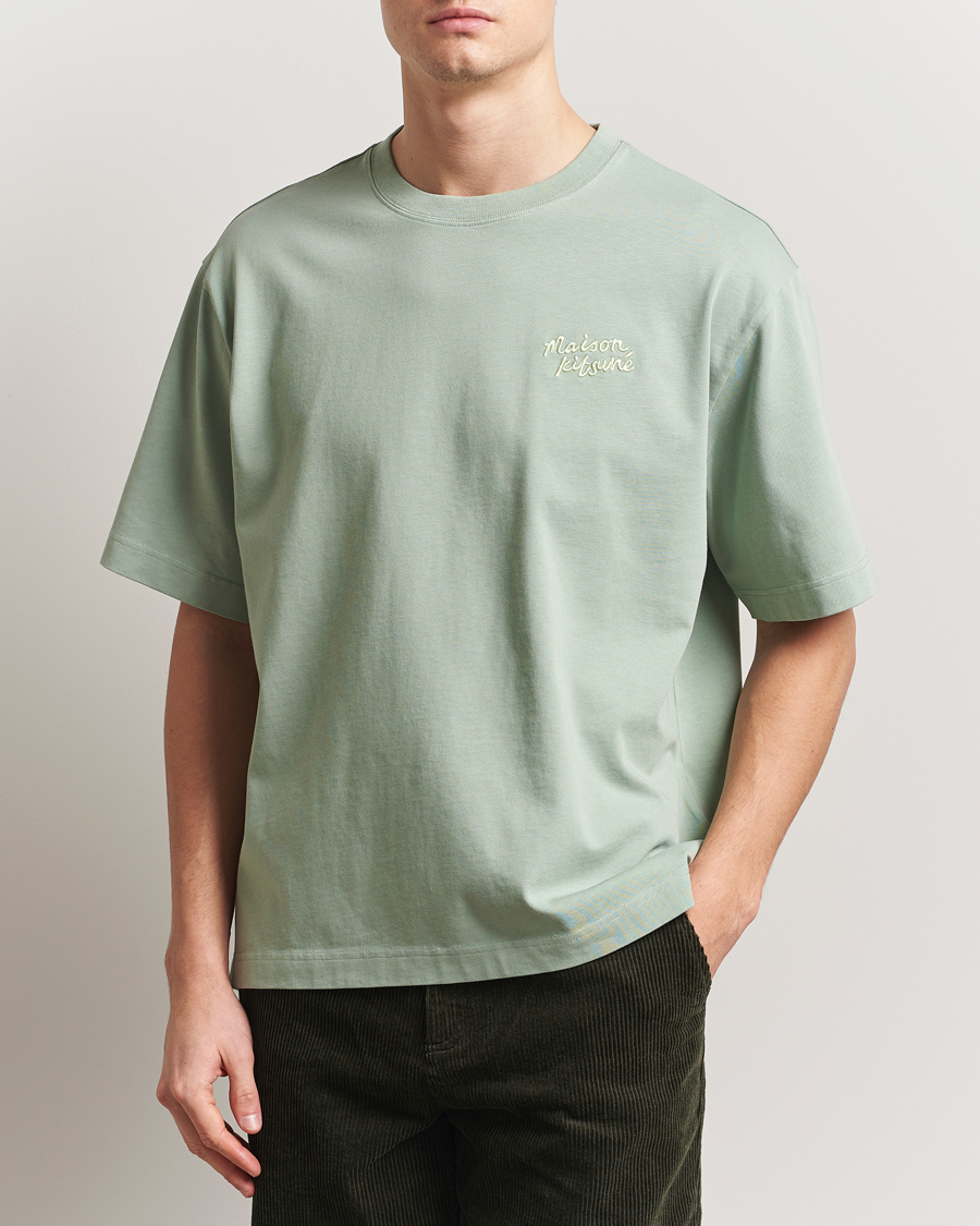 Herre | T-Shirts | Maison Kitsuné | Handwriting Embroidery T-Shirt Vert De Gris