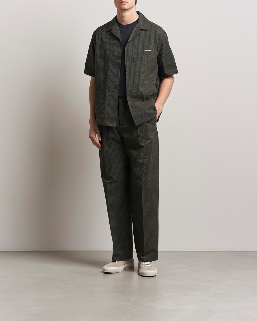 Herre | Bukser | Maison Kitsuné | Relaxed Seersucker Pleated Trousers Ranger Green