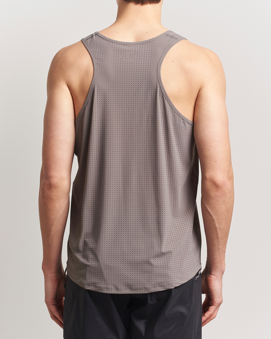 Herre | T-Shirts | Satisfy | Space-O Singlet Taupe
