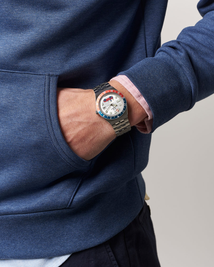 Herre | Timex Timex X Peanuts Q GMT Snoopy 38mm Silver Dial | Timex | X Peanuts Q GMT Snoopy 38mm Silver Dial