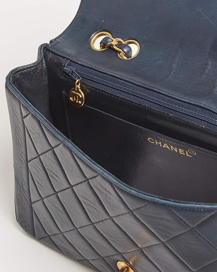 Herre | Pre-Owned & Vintage Bags | Chanel Pre-Owned | Classic Medium Single Flap Bag Lambskin Navy