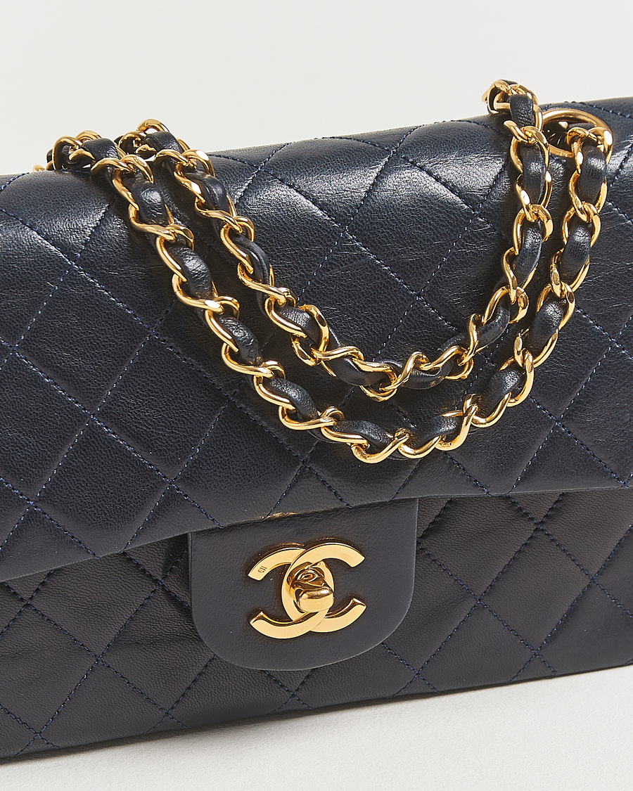 Herre | Gifts for Her | Chanel Pre-Owned | Classic Small Double Flap Bag Lambskin Navy