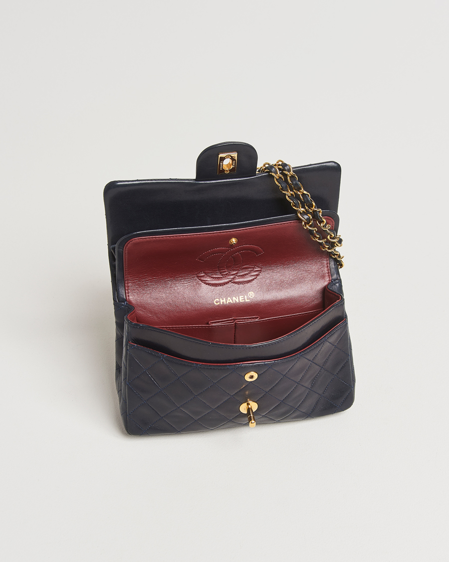 Herre | Gifts for Her | Chanel Pre-Owned | Classic Small Double Flap Bag Lambskin Navy