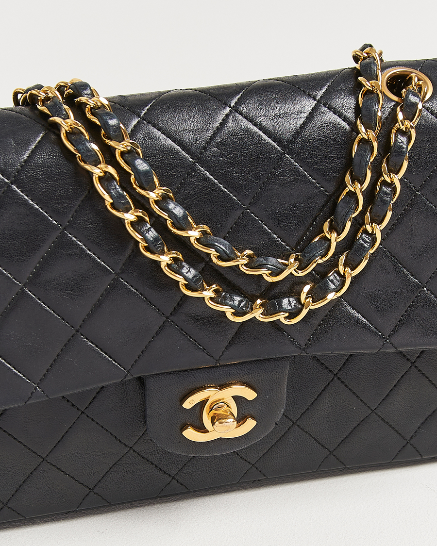 Herre | Chanel Pre-Owned Classic Medium Double Flap Bag Lambskin Black | Chanel Pre-Owned | Classic Medium Double Flap Bag Lambskin Black