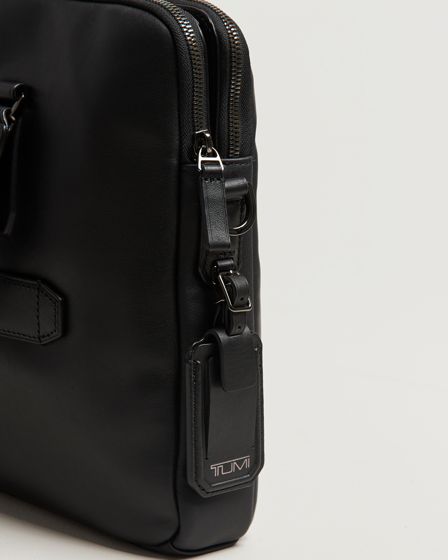Herre | TUMI Harrison Sycamore Slim Leather Brief Black | TUMI | Harrison Sycamore Slim Leather Brief Black