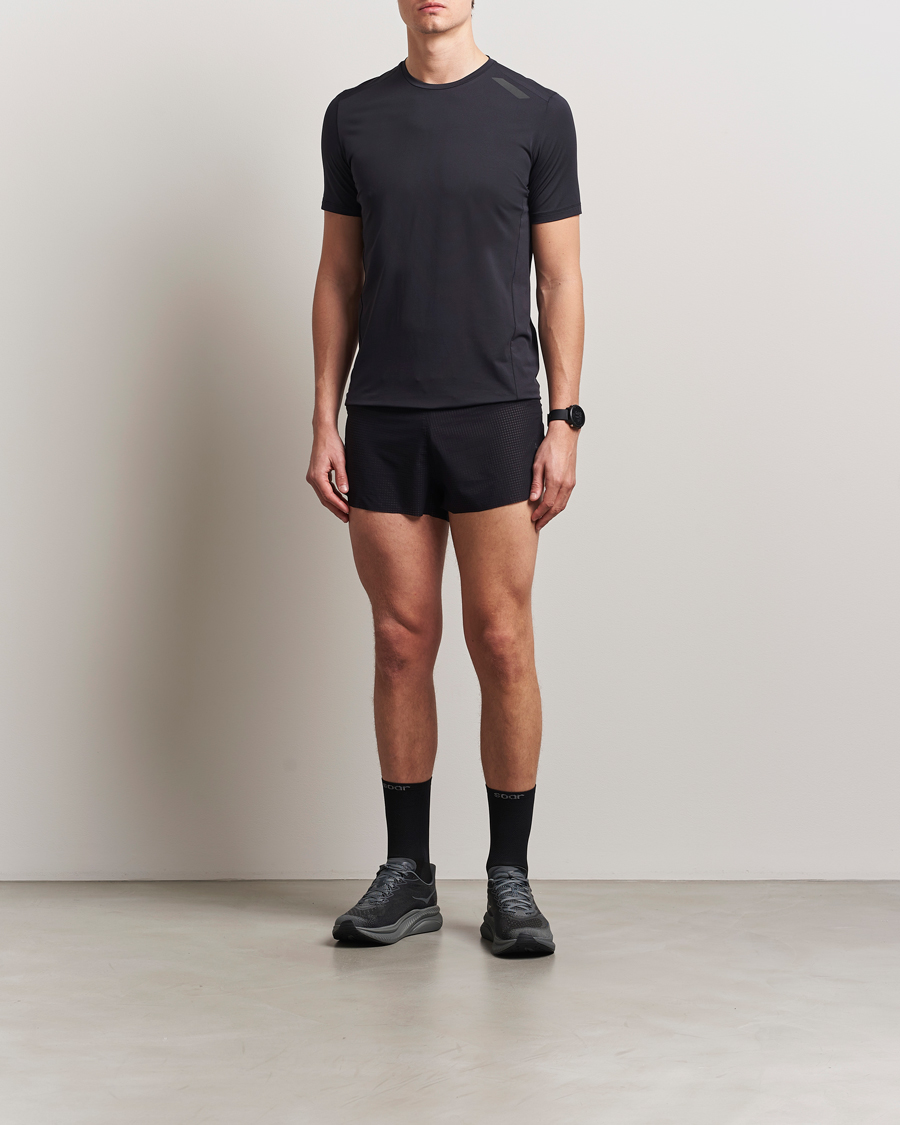 Herre | T-Shirts | SOAR Running | Tech Tee Black