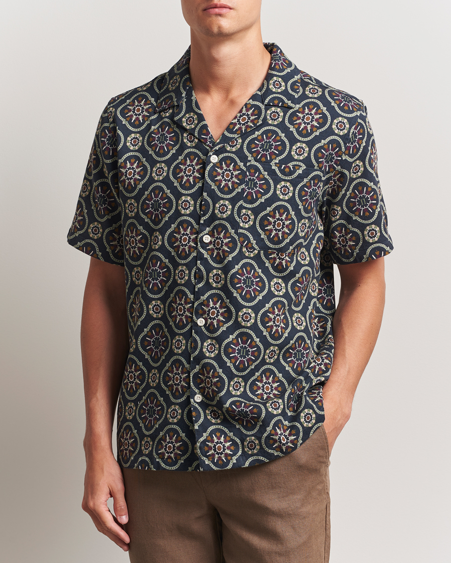 Herre | Skjorter | LES DEUX | Lucas AOP Tapestry Shirt Dark Navy
