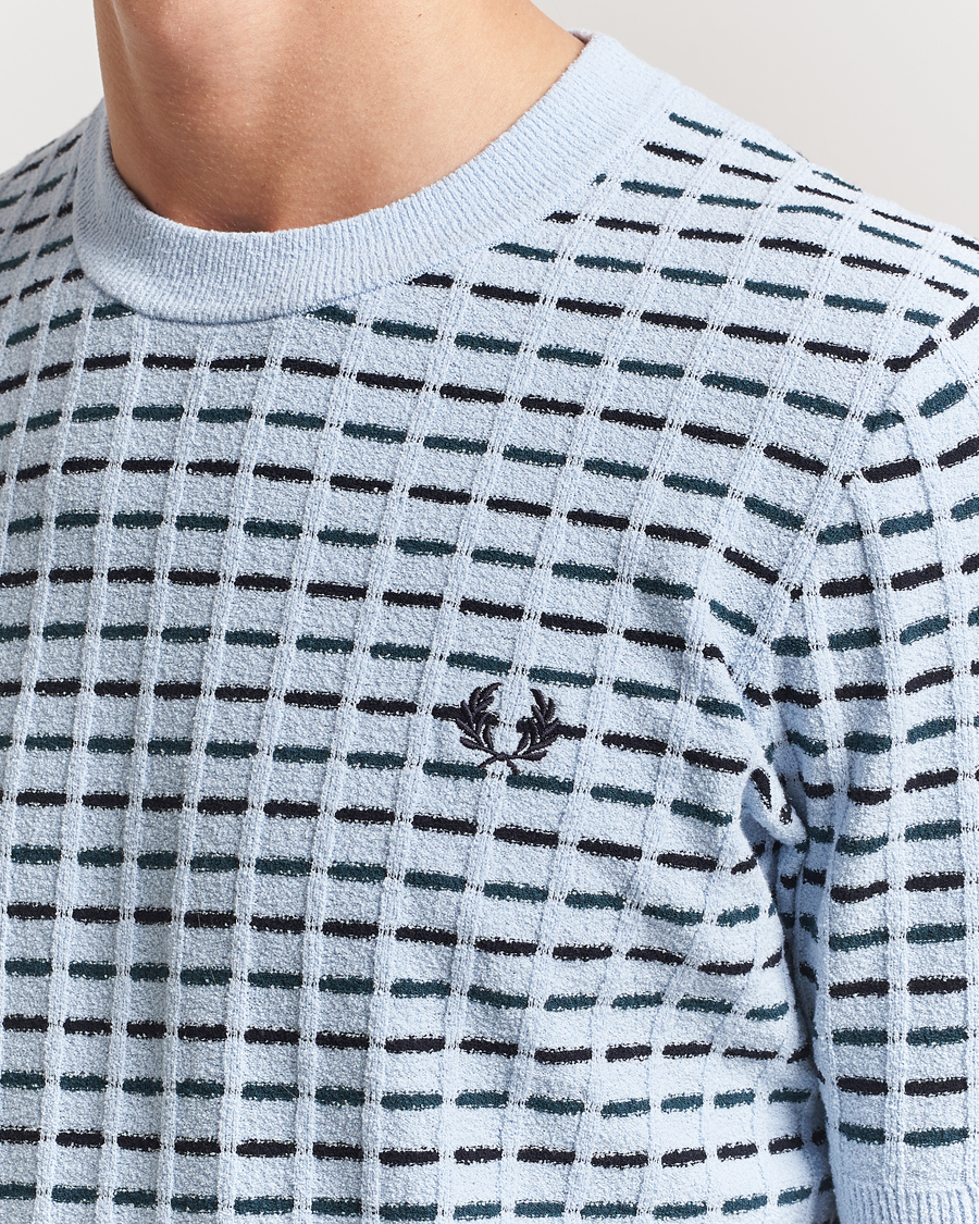 Herre | T-Shirts | Fred Perry | Bouclé Ribbed Knitted T-Shirt Light Smoke