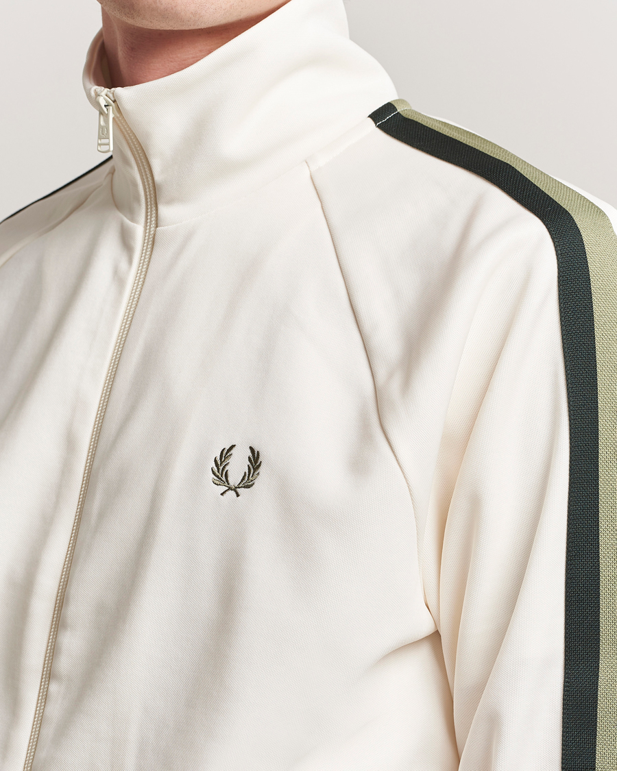 Herre | Gensere | Fred Perry | Two Colored Taped Track Jacket Light Ecru