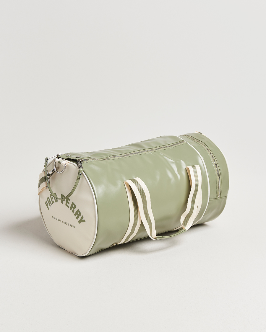 Herre | Vesker | Fred Perry | Classic Barrel Bag Olive Mint/White