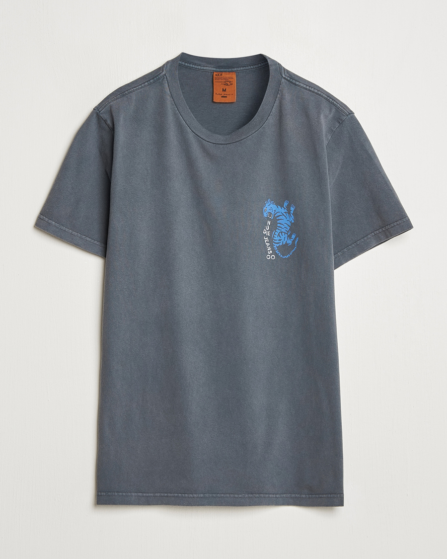 Herre | T-Shirts | Nudie Jeans | Roy Wrong Place T-Shirt Antracite
