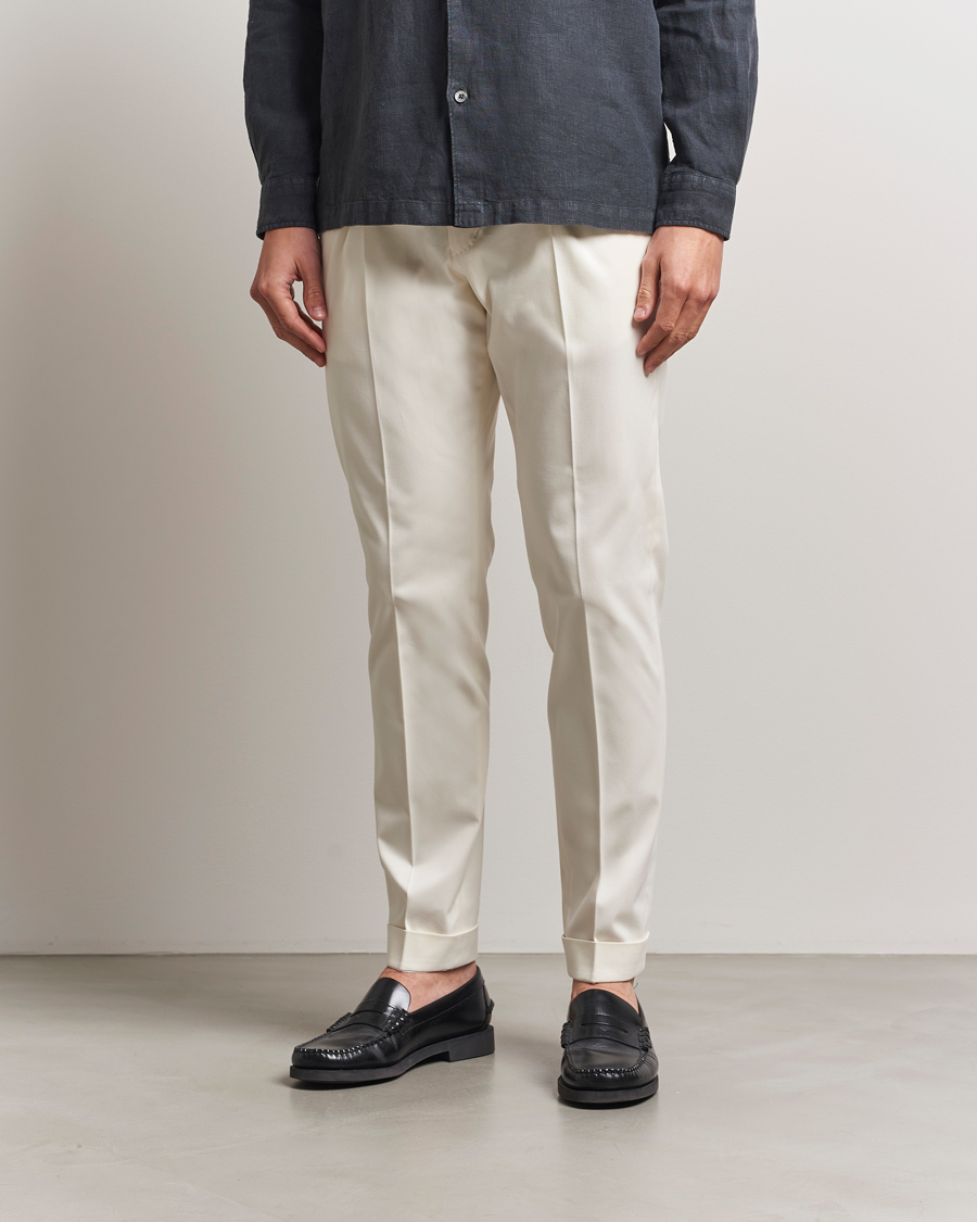 Herre | Bukser | Tiger of Sweden | Tenuta Pleated Cotton Trousers Soft White