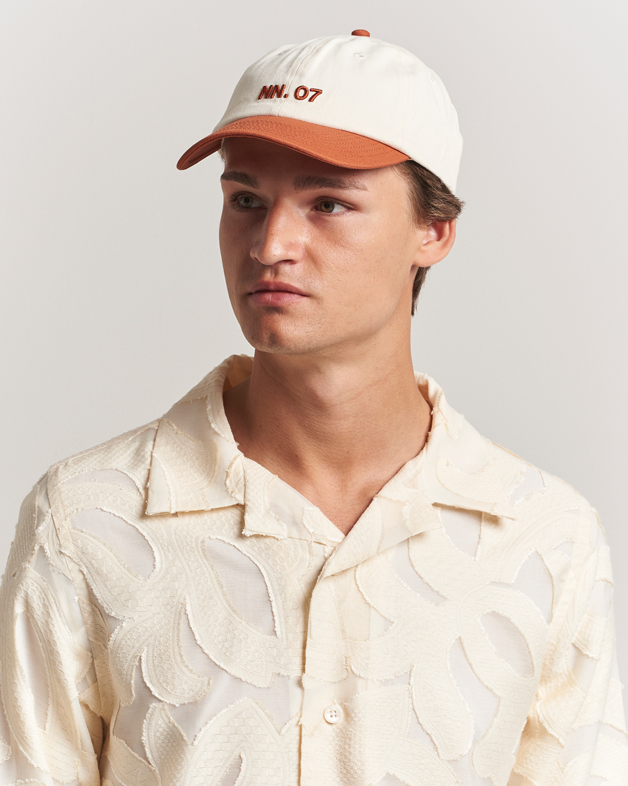Herre | Hatter og capser | NN07 | Logo Cap Caramel/Off White