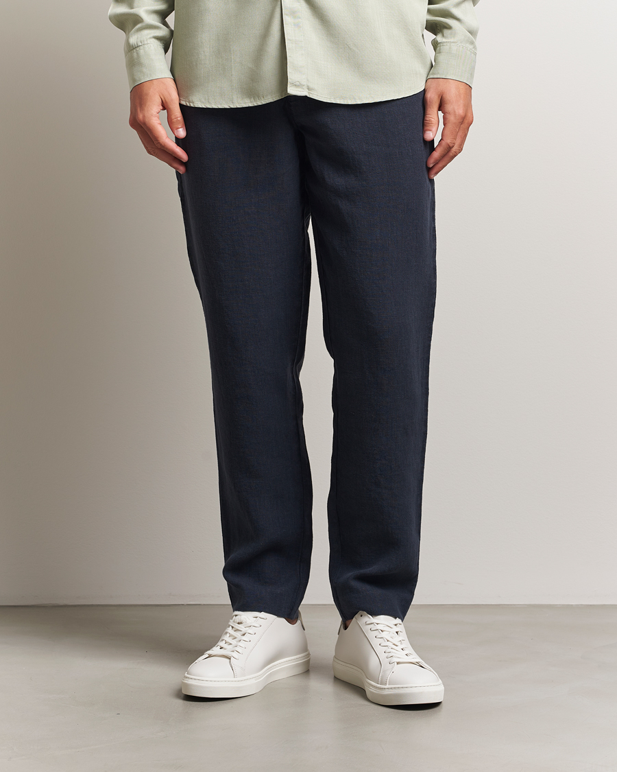 Herre | Bukser | A Day's March | Madu Linen Trousers Navy