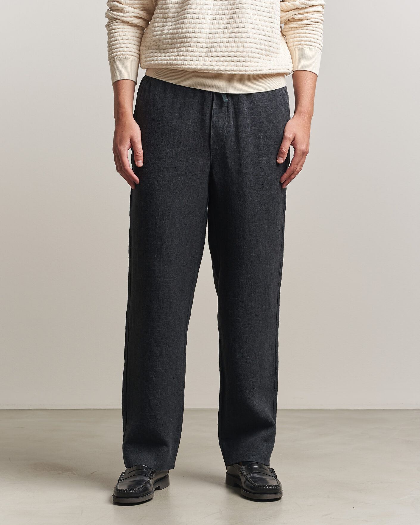 Herre | Bukser | A Day's March | Tamiat Linen Drawstring Trousers Black