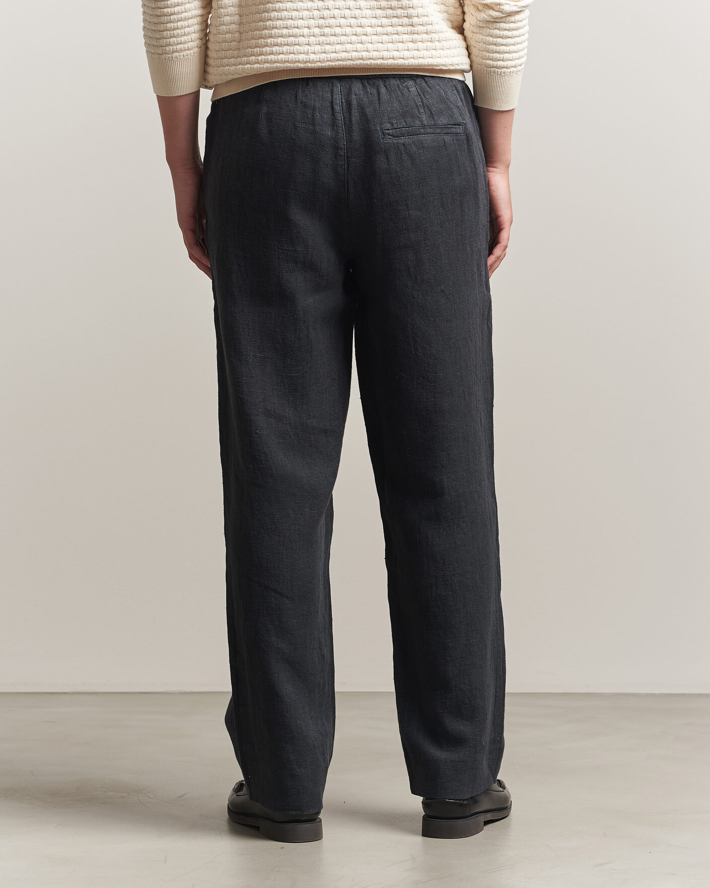 Herre | Bukser | A Day's March | Tamiat Linen Drawstring Trousers Black
