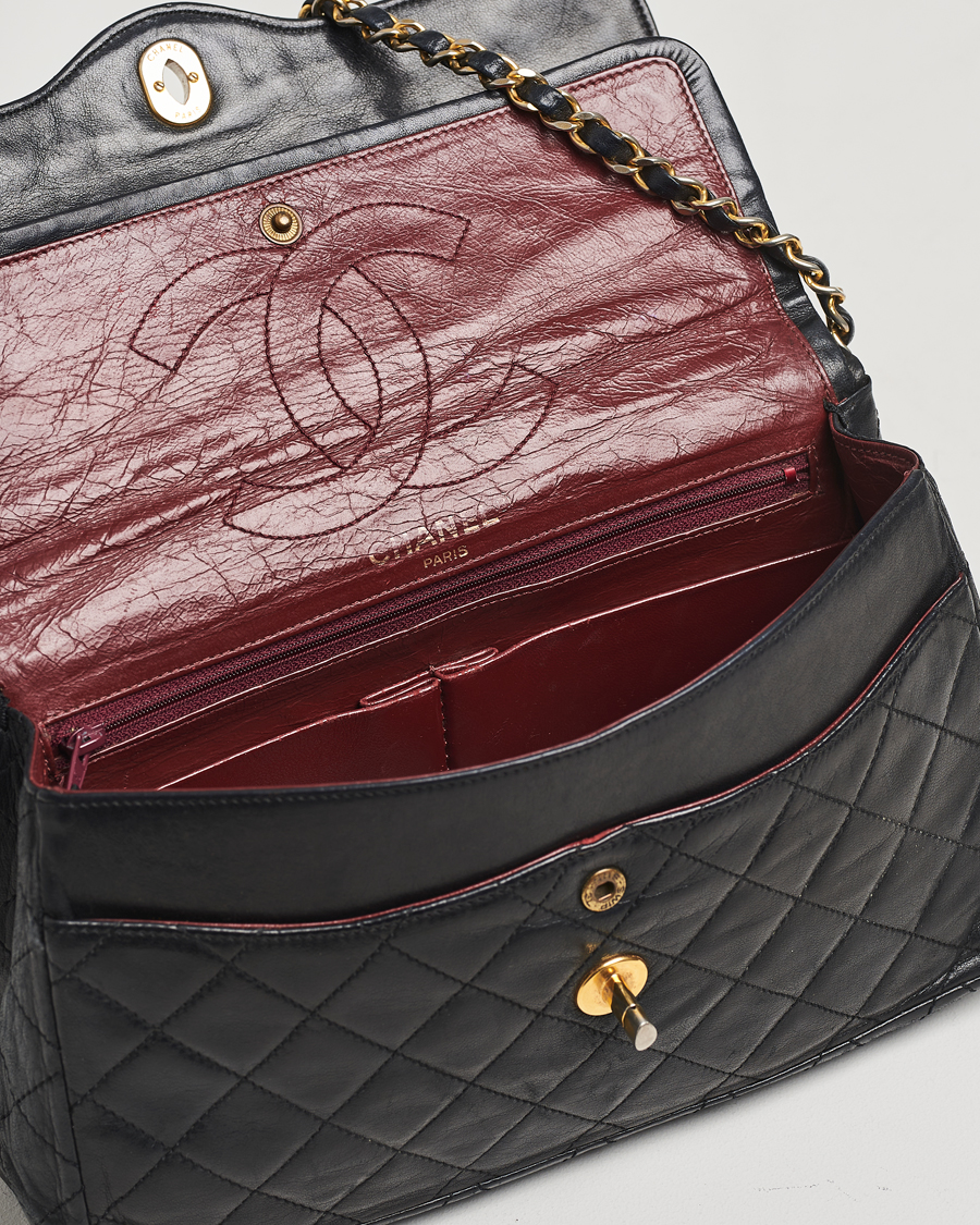 Herre | Gifts for Her | Chanel Pre-Owned | Classic Medium Double Flap Bag Black