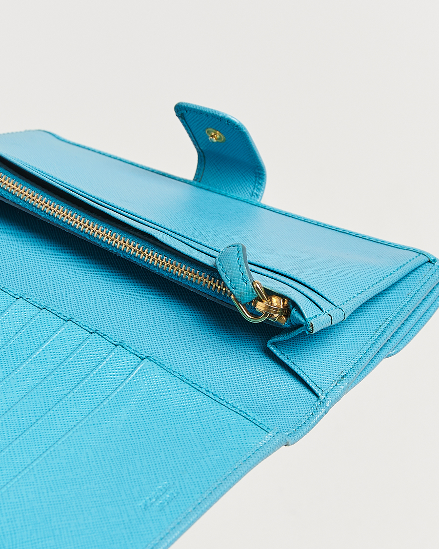 Herre | Pre-Owned & Vintage Bags | Prada Pre-Owned | Saffiano Leather Wallet Light Blue