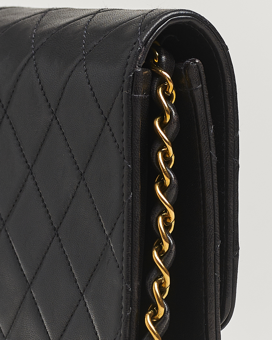 Herre | Gifts for Her | Chanel Pre-Owned | Single Flap Bag Black