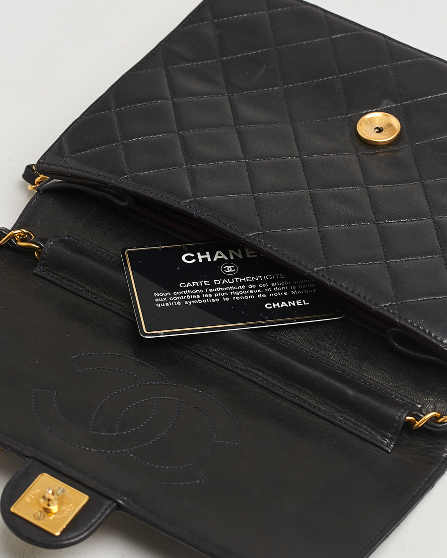 Herre | Gifts for Her | Chanel Pre-Owned | Single Flap Bag Black