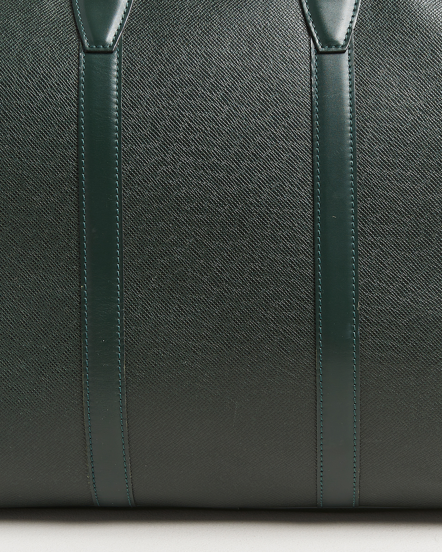Herre | Pre-Owned & Vintage Bags | Louis Vuitton Pre-Owned | Taiga Kendall GM Weekend Bag Green