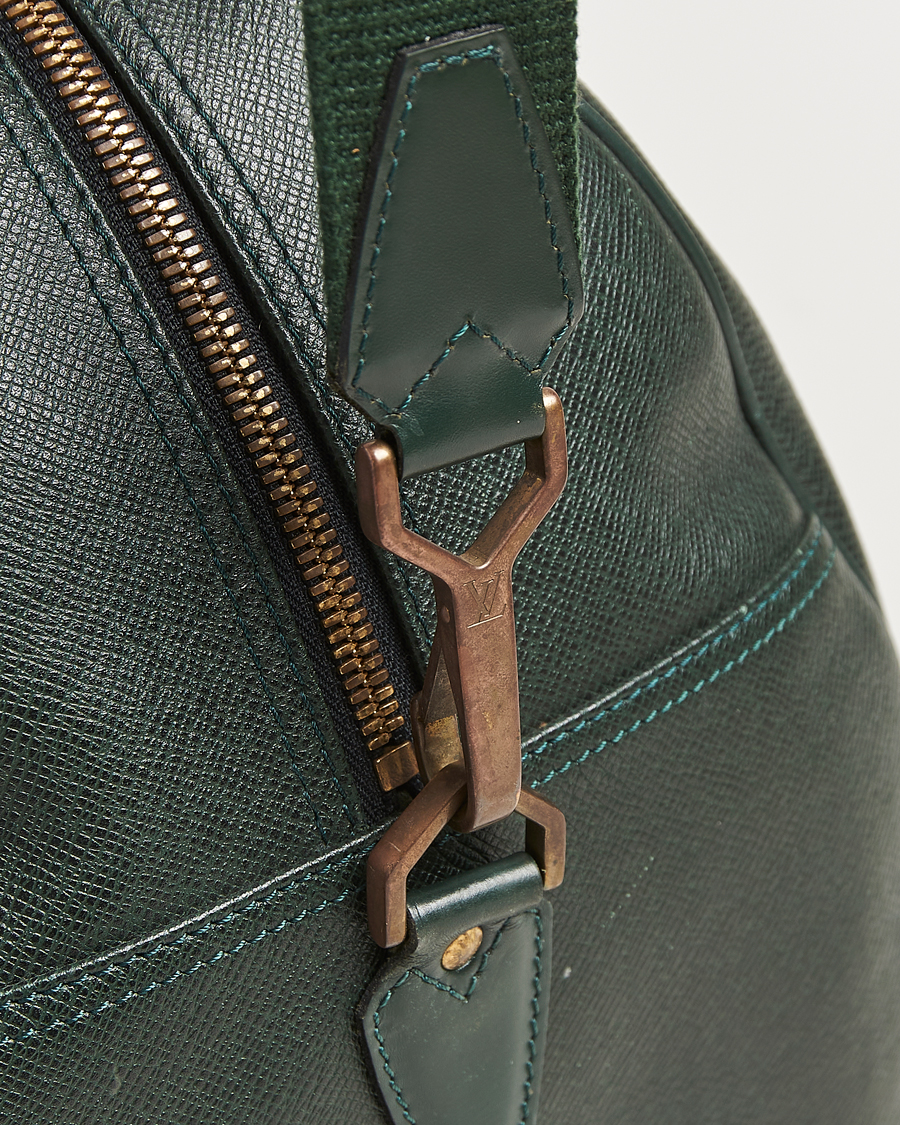 Herre | Pre-Owned & Vintage Bags | Louis Vuitton Pre-Owned | Taiga Kendall GM Weekend Bag Green