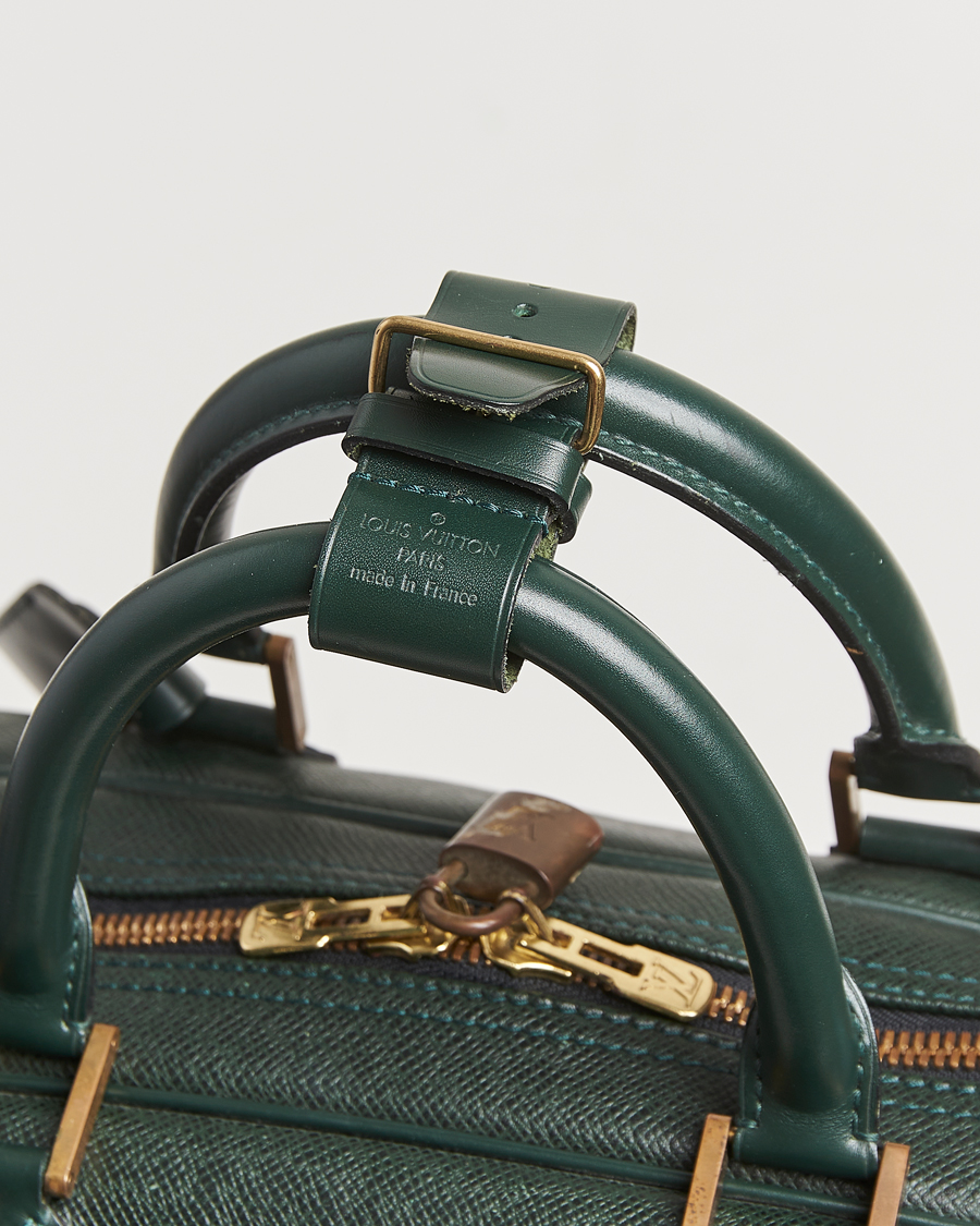 Herre | Pre-Owned & Vintage Bags | Louis Vuitton Pre-Owned | Taiga Kendall GM Weekend Bag Green