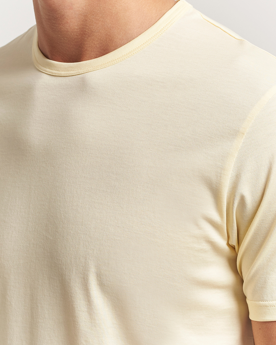 Herre | T-Shirts | Sunspel | Crew Neck Q82 Cotton T-Shirt Buttermilk