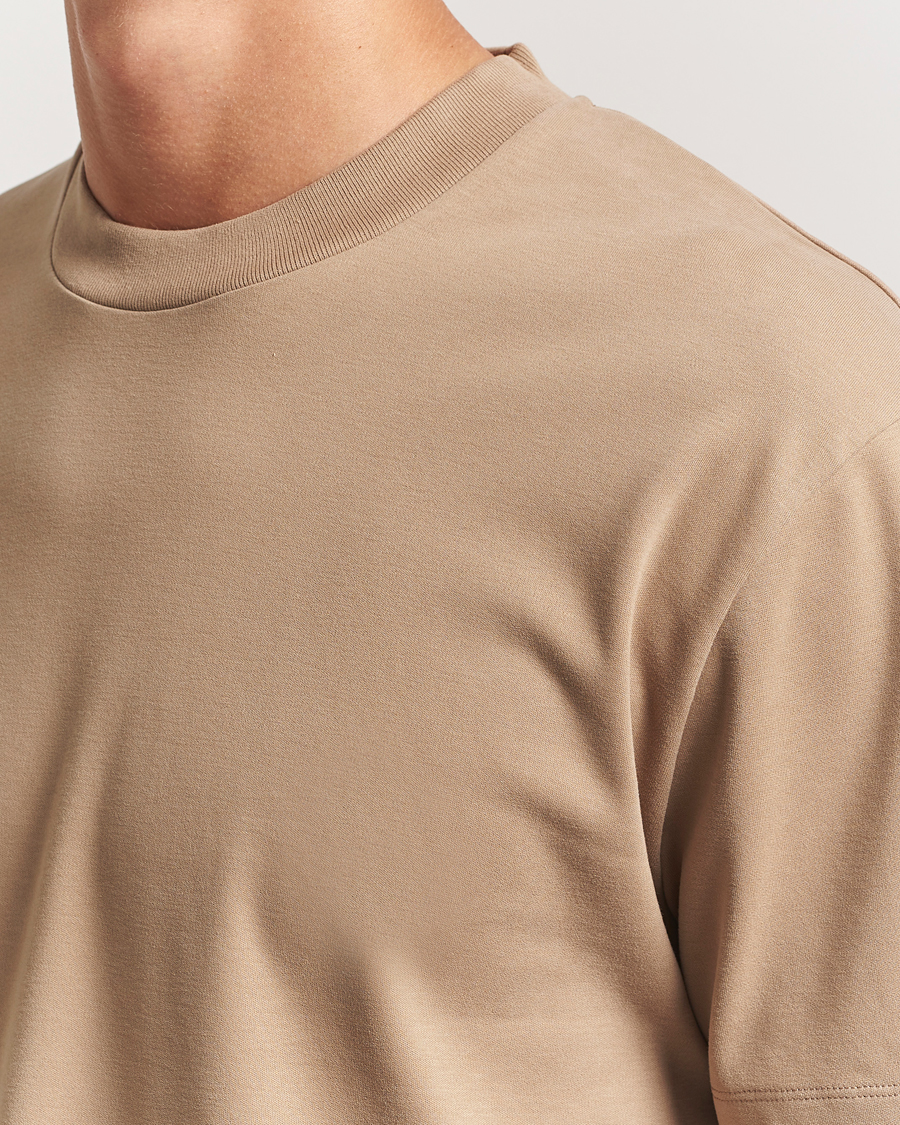 Herre | T-Shirts | Sunspel | Heavy Weight Supima Cotton T-Shirt Dune