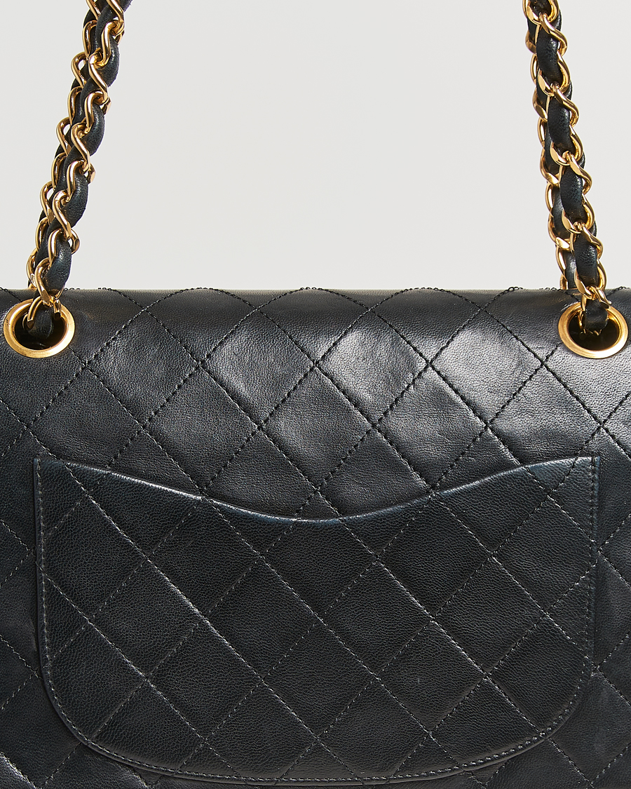 Herre | Gifts for Her | Chanel Pre-Owned | Classic Double Flap Small Lambskin Black