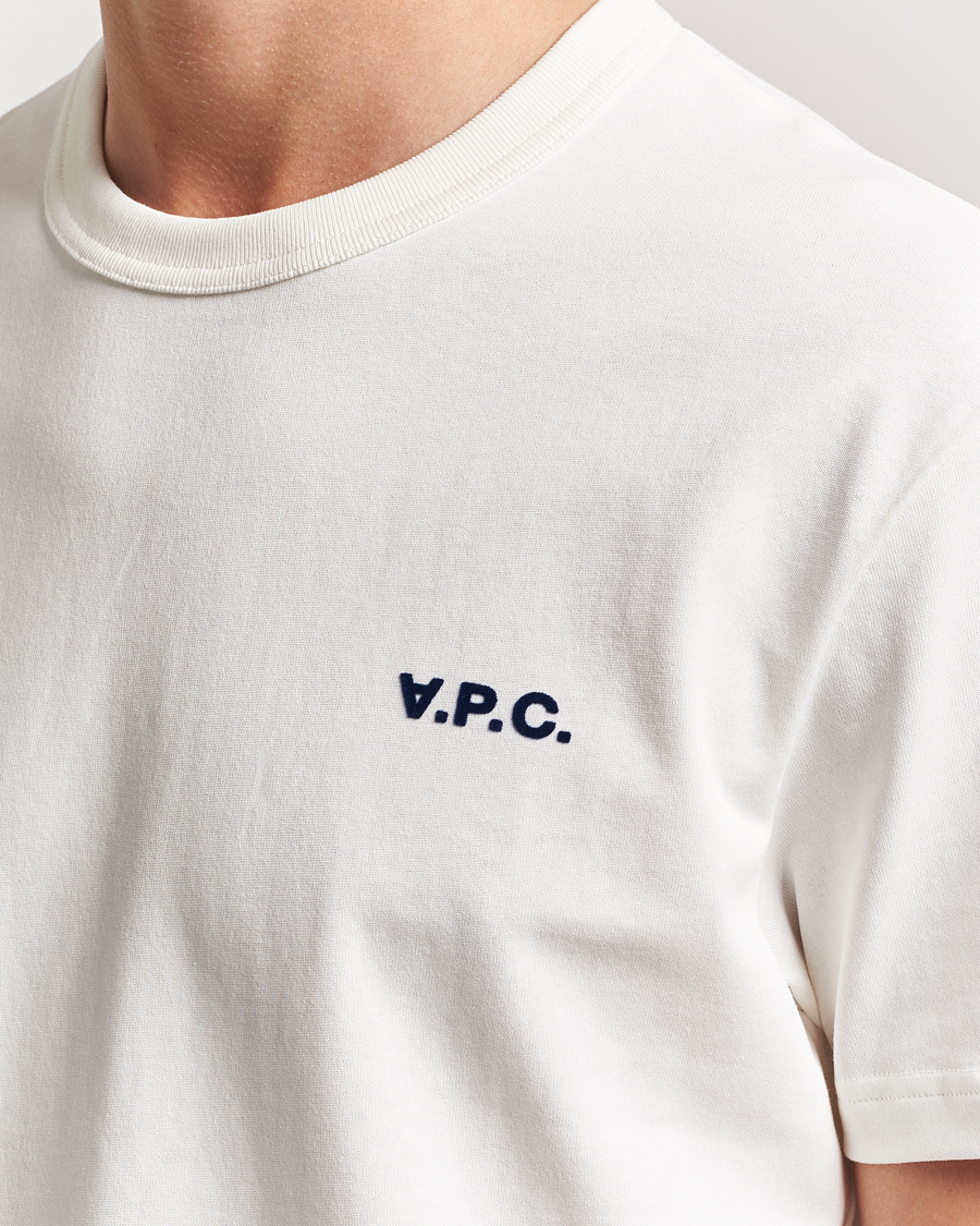Herre | T-Shirts | A.P.C. | Boxy Fit Petit VPC T-Shirt White/Dark Navy