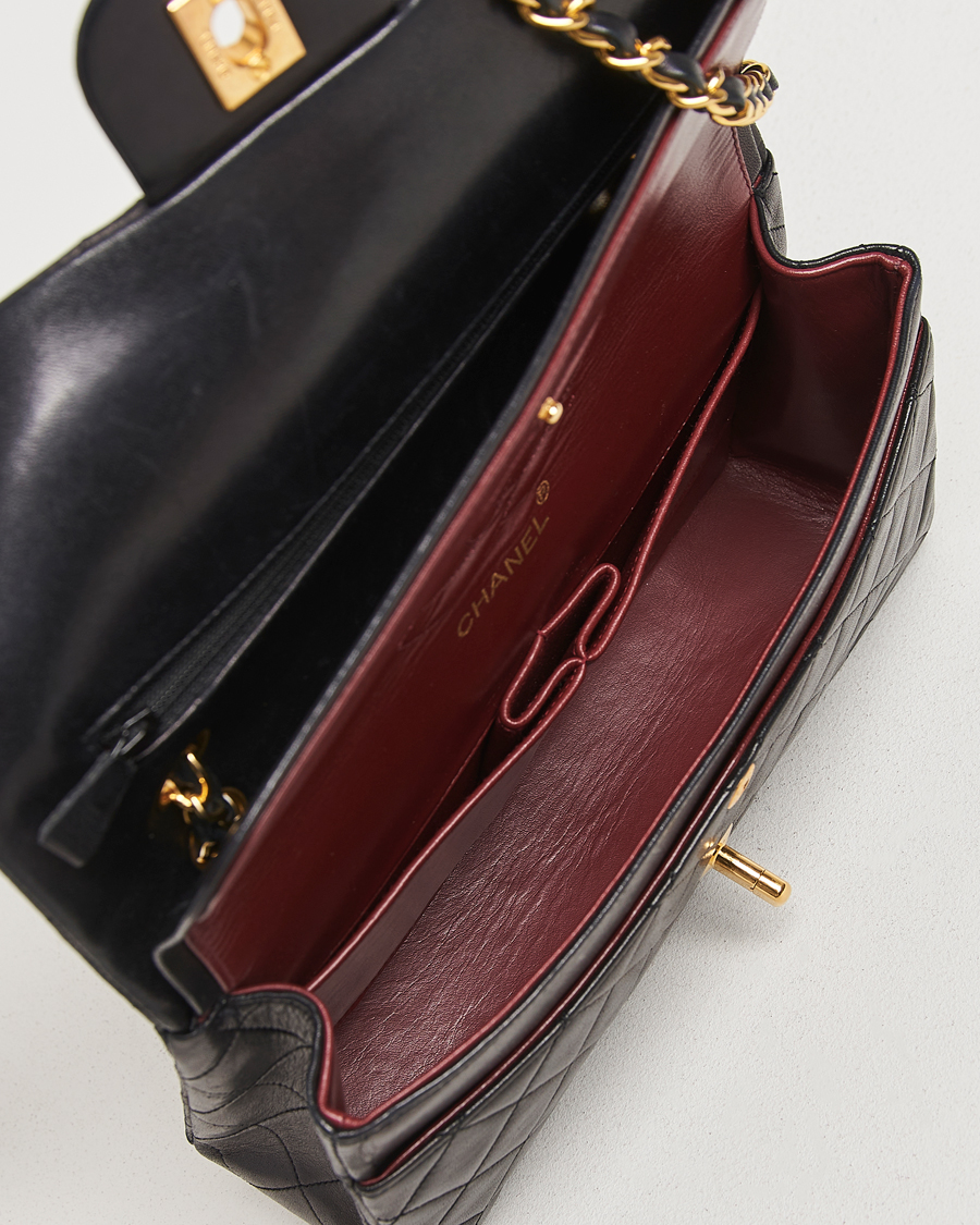 Herre | Chanel Pre-Owned Classic Double Flap Medium Lambskin Black | Chanel Pre-Owned | Classic Double Flap Medium Lambskin Black