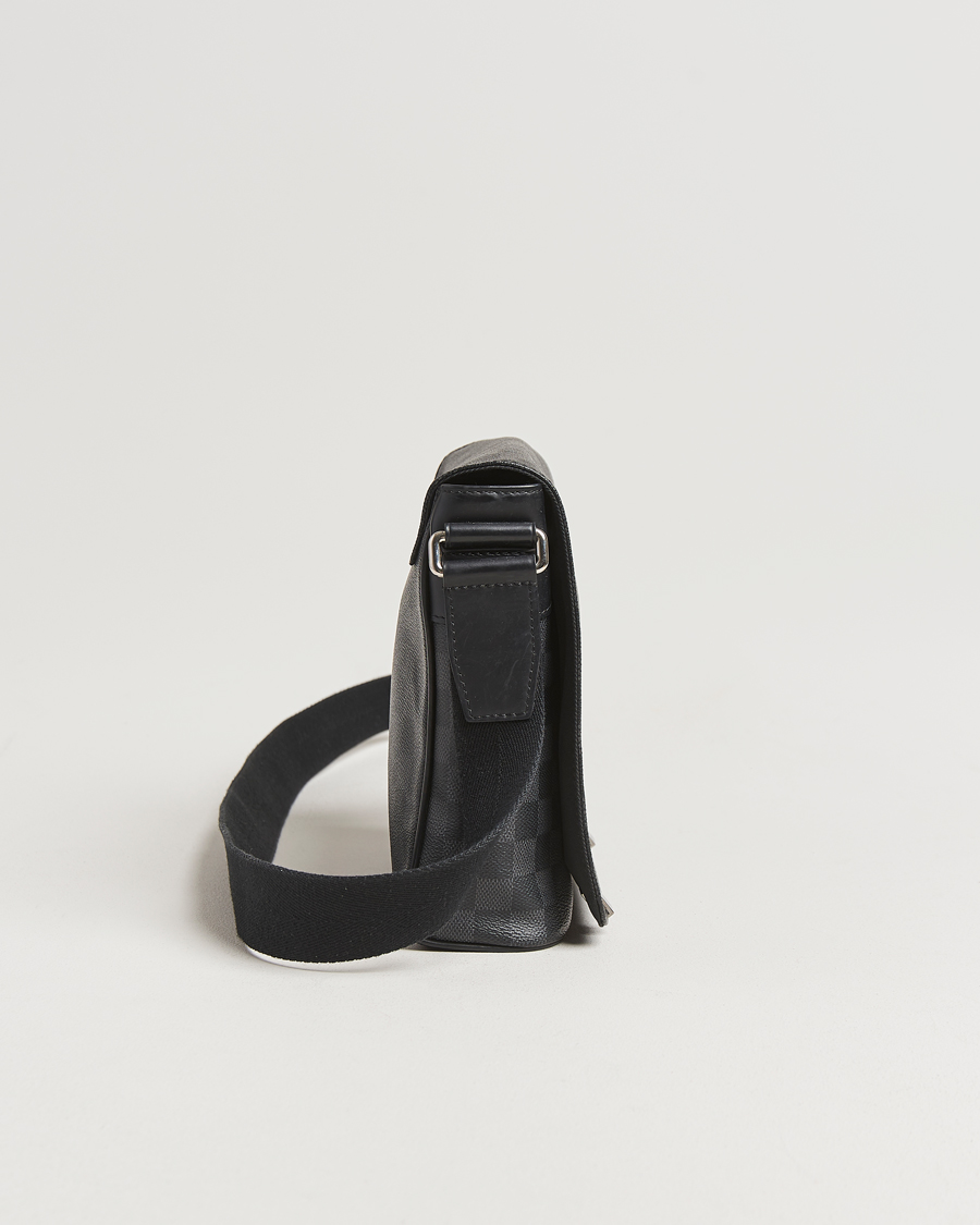 Herre | Pre-Owned & Vintage Bags | Louis Vuitton Pre-Owned | District PM Messenger Bag Damier Graphite