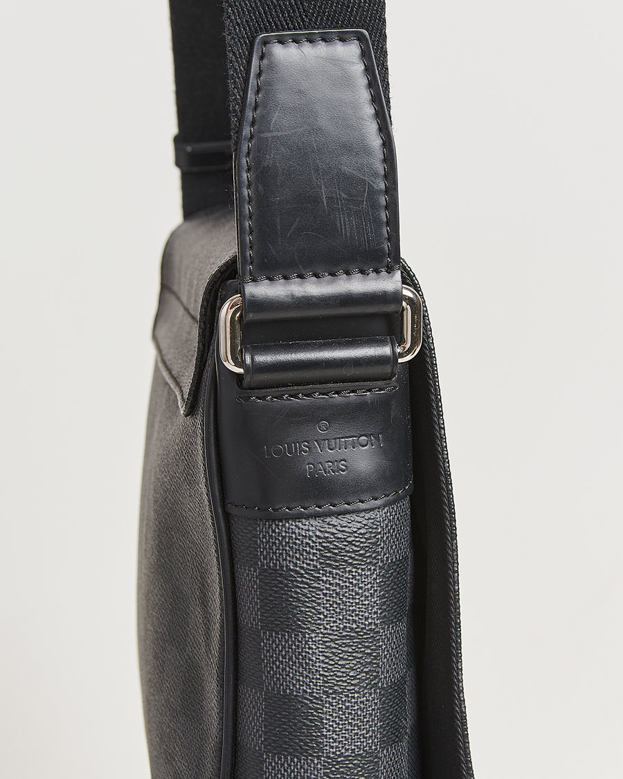 Herre | Pre-Owned & Vintage Bags | Louis Vuitton Pre-Owned | District PM Messenger Bag Damier Graphite