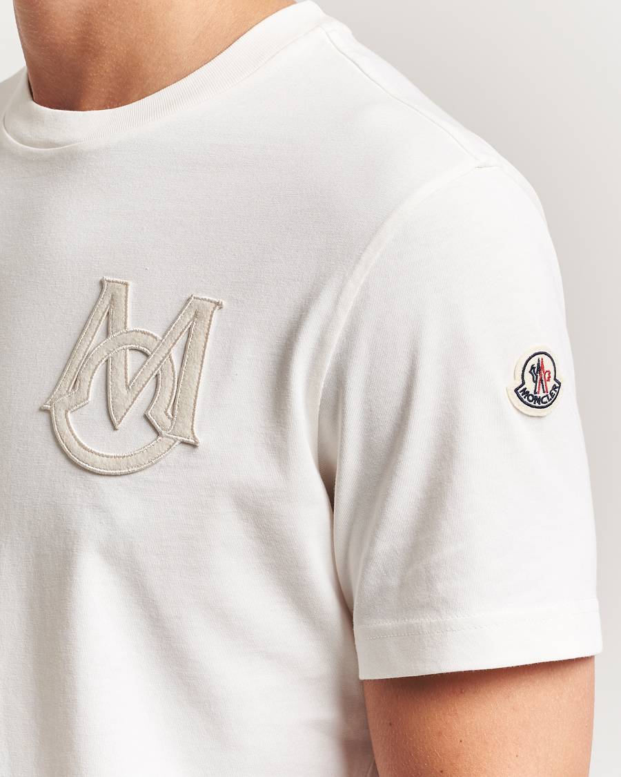 Herre | T-Shirts | Moncler | Embossed Logo T-Shirt Off White