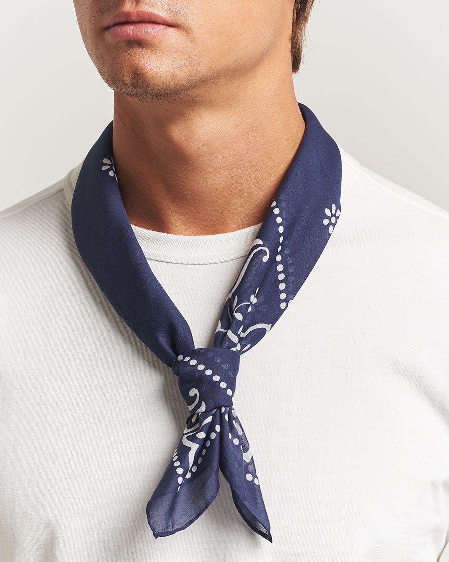 Herre | Scarves | Amanda Christensen | Cotton Voilé Printed Flower Bandana Navy