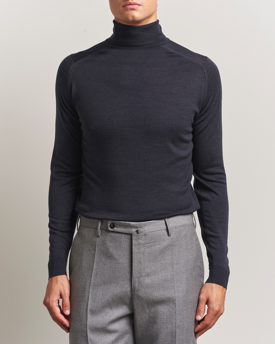 Herre | Gensere | John Smedley | Cherwell Extra Fine Merino Rollneck Hepburn Smoke