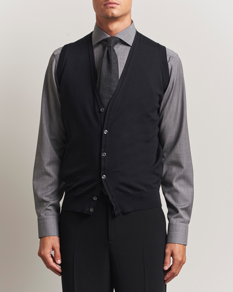 Herre | Gensere | John Smedley | Huntswood Slim Fit Waistcoat Black