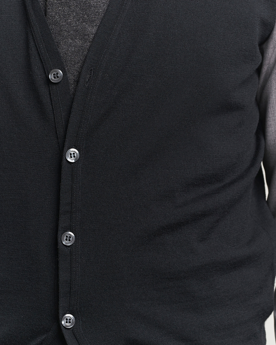 Herre | Gensere | John Smedley | Huntswood Slim Fit Waistcoat Black