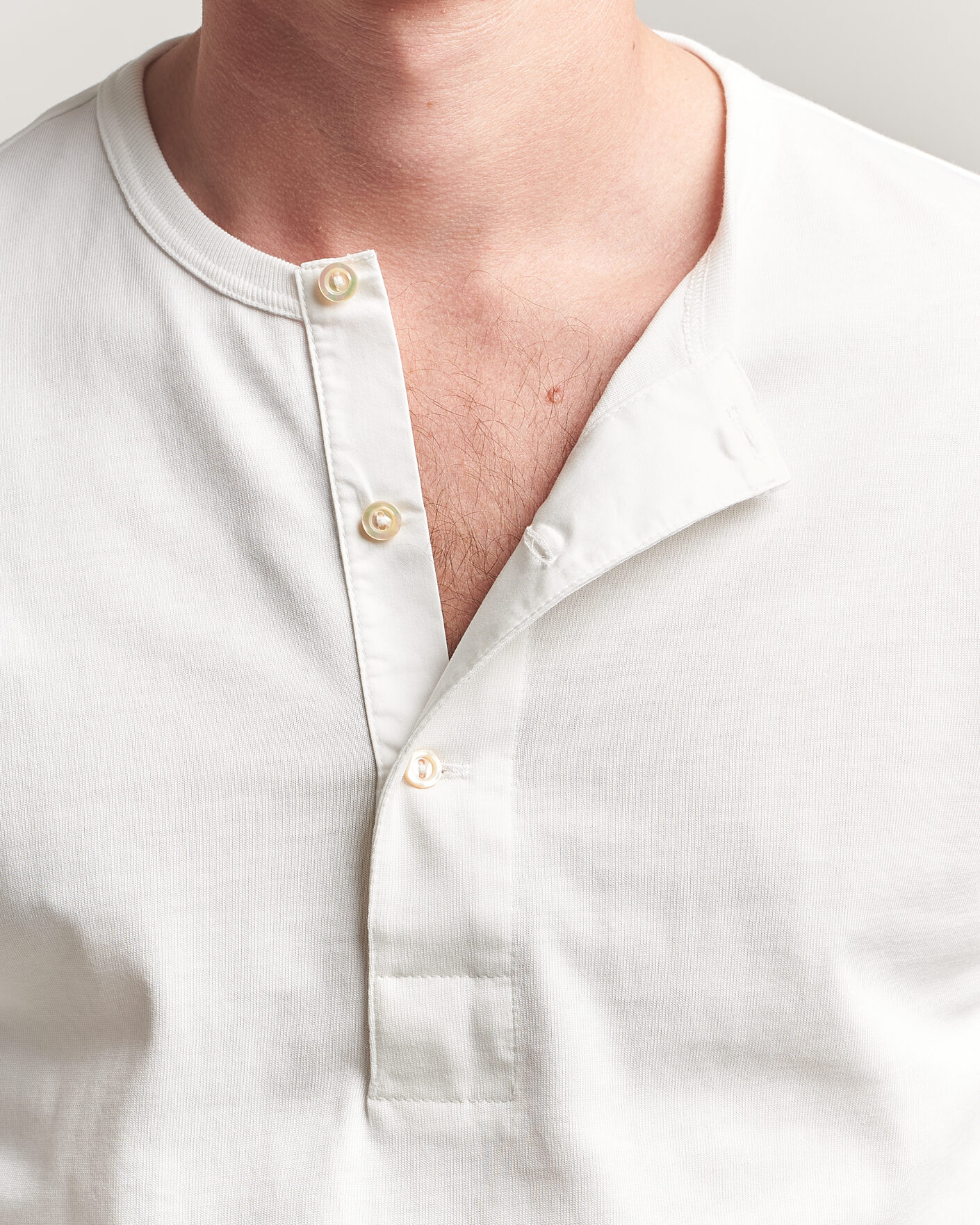 Herre | T-Shirts | Merz b. Schwanen | Classic Fit Sturdy Organic Cotton Henley White