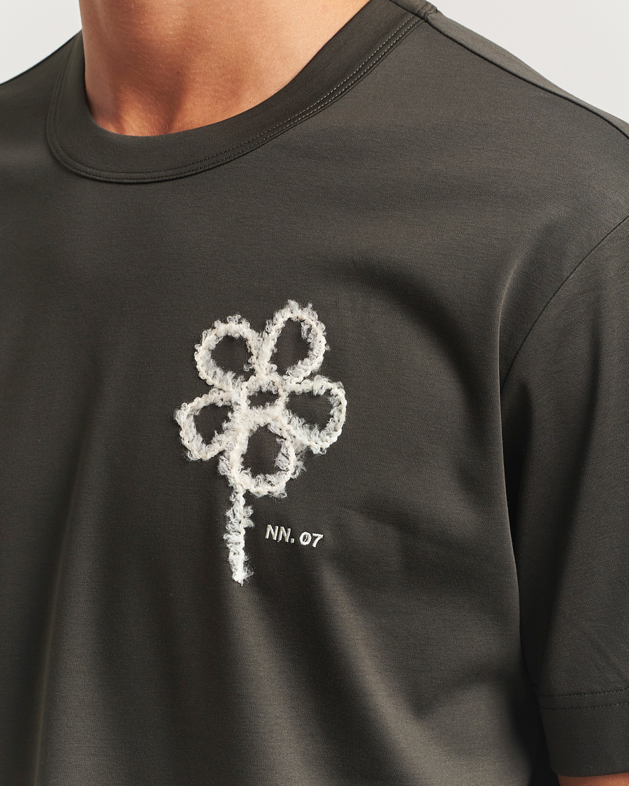 Herre | T-Shirts | NN07 | Pedro Mercerized Embroidered T-Shirt Dark Army