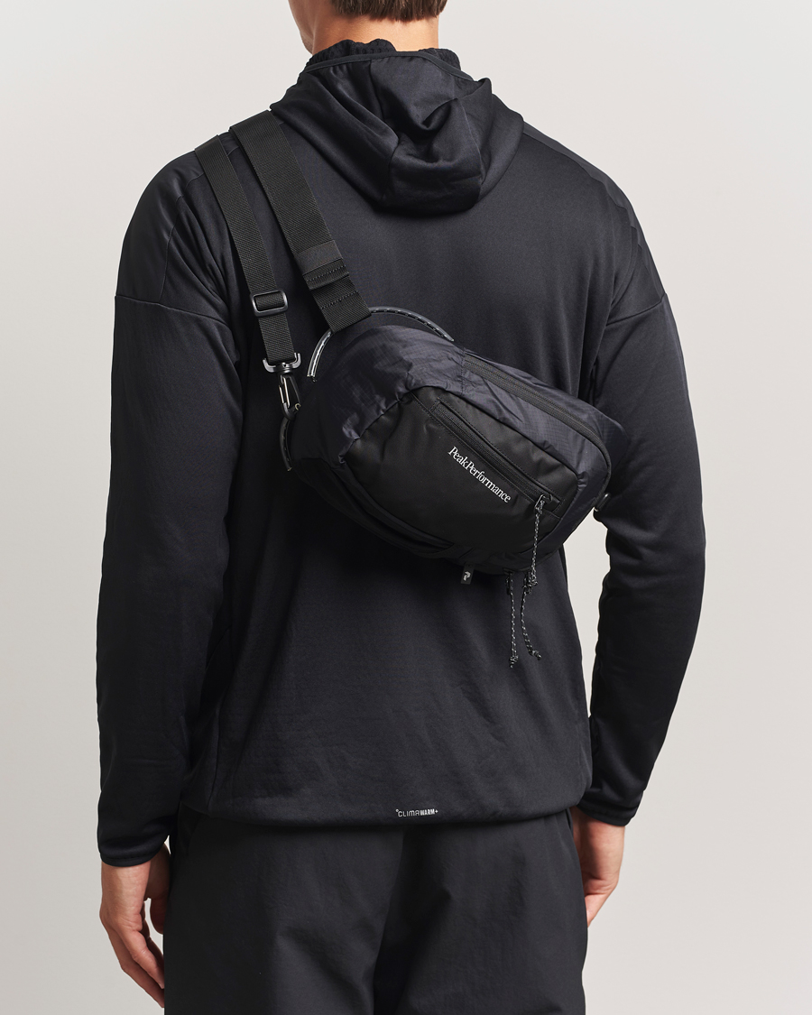 Herre | Vesker | Peak Performance | Outdoor Slingbag Black