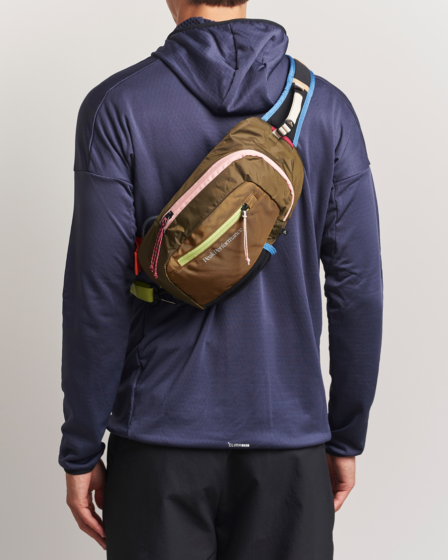 Herre | Vesker | Peak Performance | Outdoor Slingbag Meadow Moss