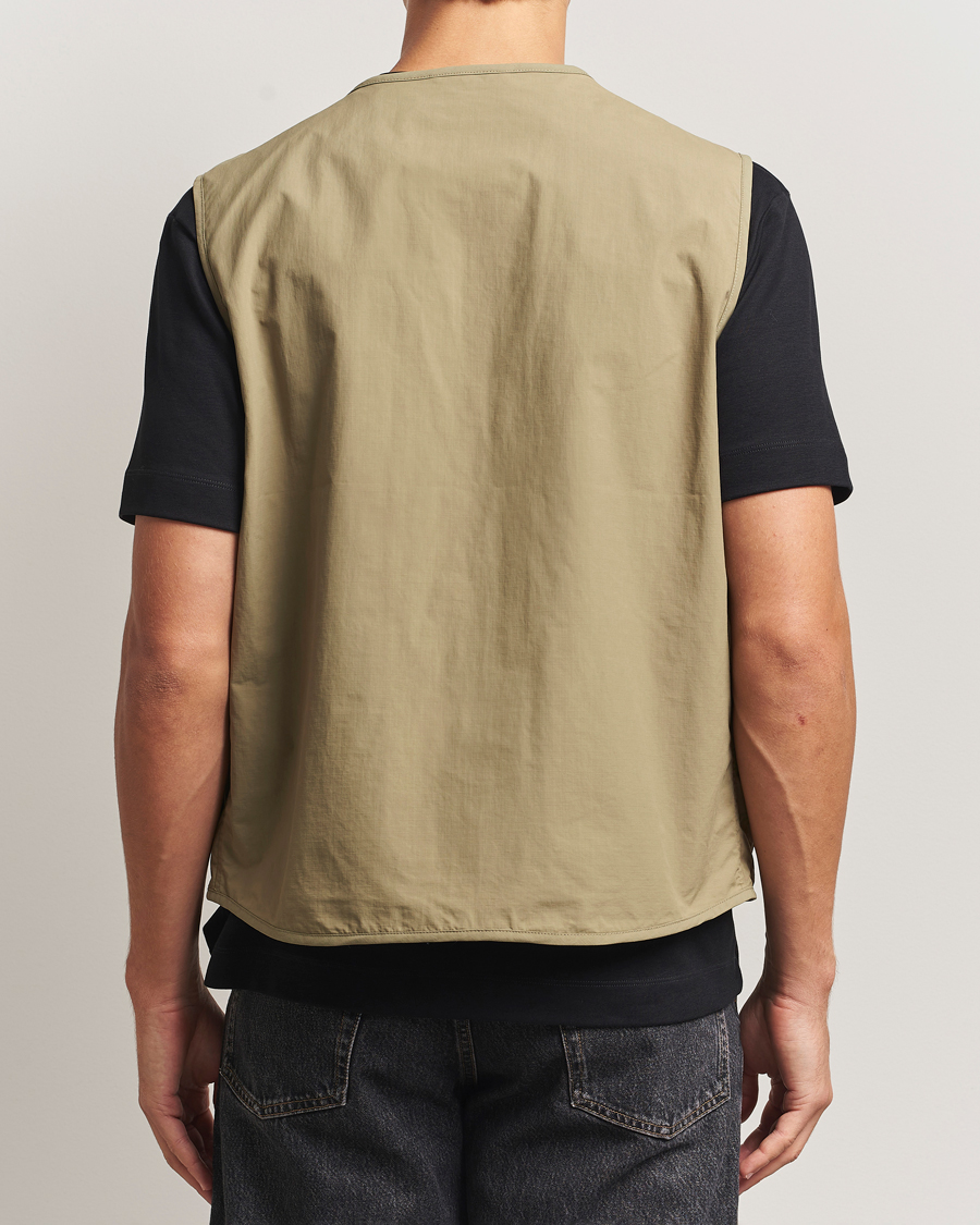 Herre | Vester | Barbour Heritage | Utility Editor Casual Vest British Khaki