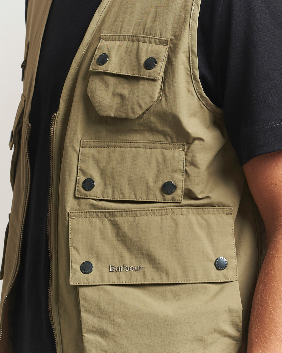 Herre | Vester | Barbour Heritage | Utility Editor Casual Vest British Khaki